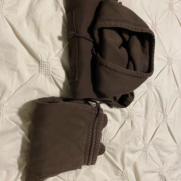 Ariztia Brown Matching Hoodie/ Sweat-pant set - Picture 3 of 4